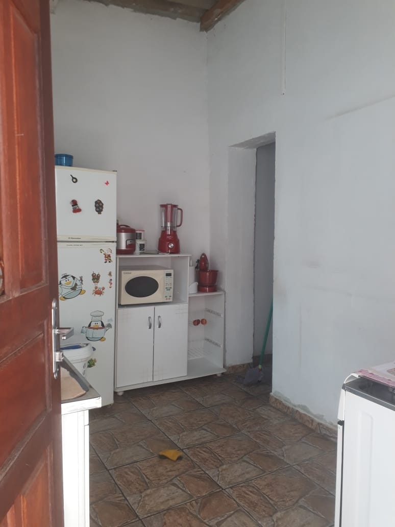 Casa à venda com 2 quartos, 187m² - Foto 4