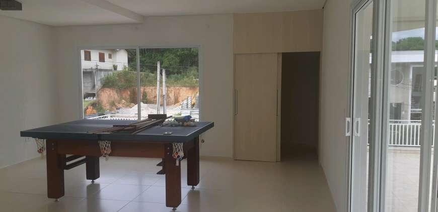 Casa à venda com 4 quartos, 240m² - Foto 16