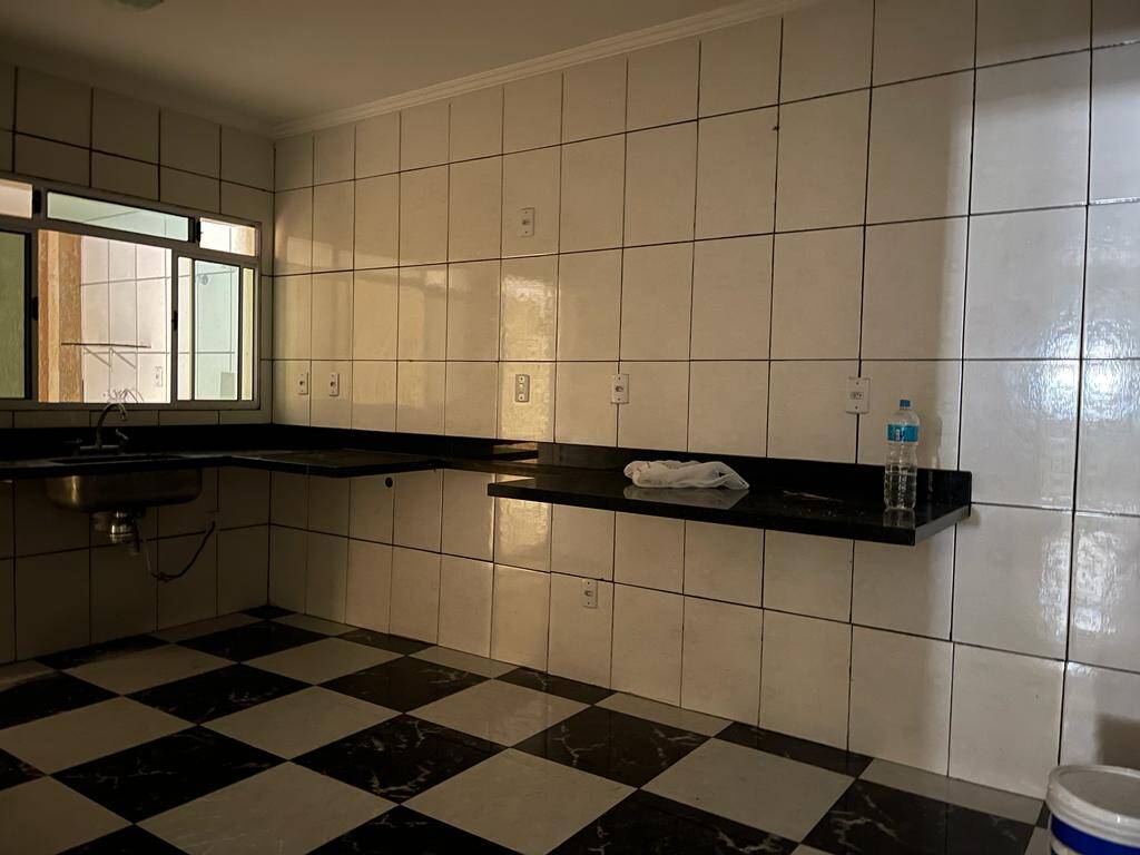 Casa à venda com 3 quartos, 400m² - Foto 15