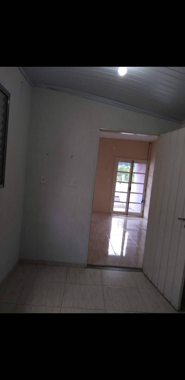 Casa à venda com 3 quartos, 200m² - Foto 11