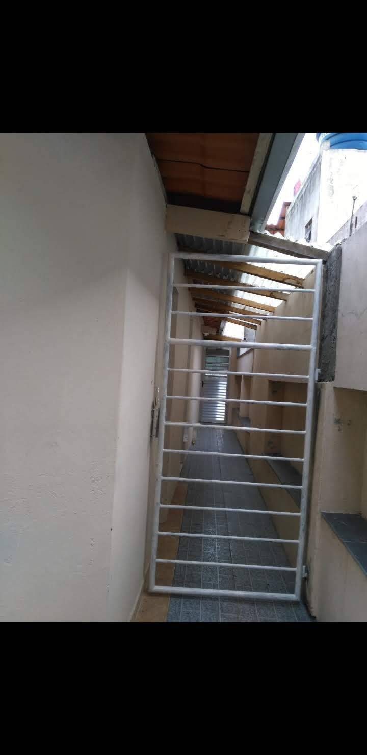 Casa à venda com 3 quartos, 200m² - Foto 2