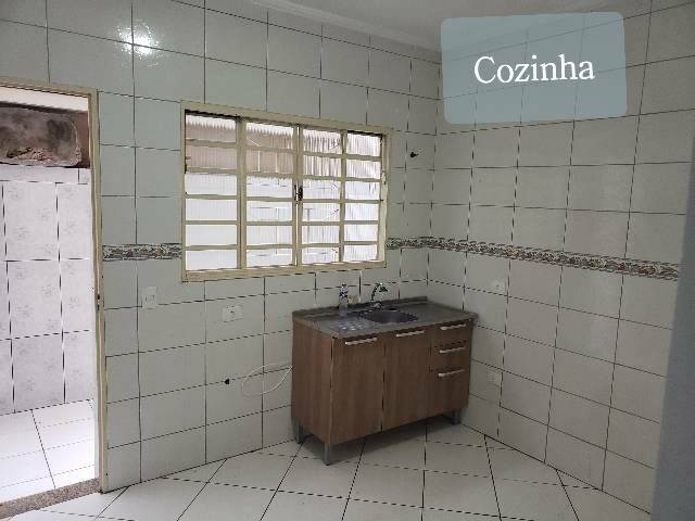 Casa à venda com 2 quartos, 70m² - Foto 6