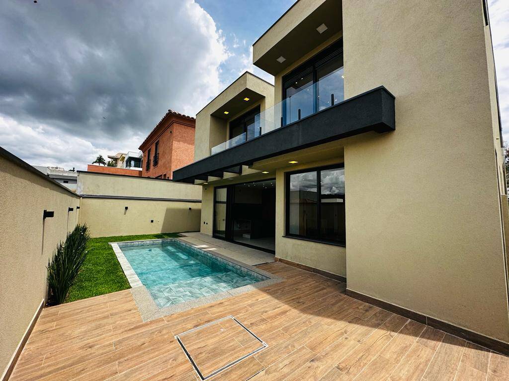 Casa à venda com 5 quartos, 450m² - Foto 2