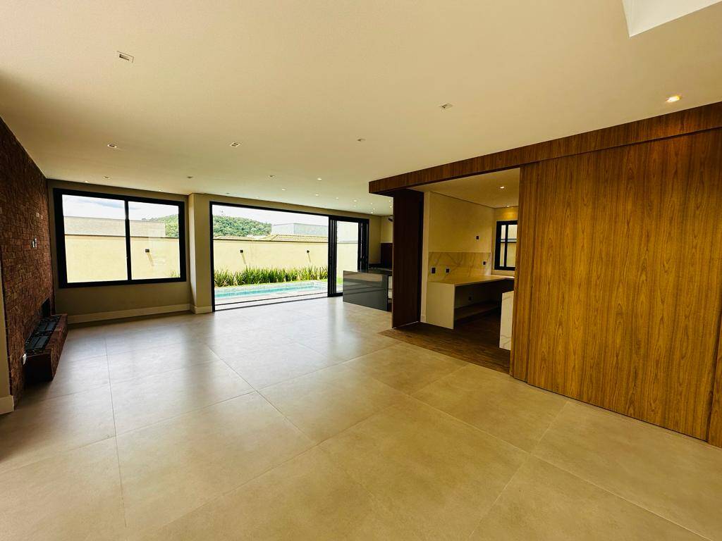 Casa à venda com 5 quartos, 450m² - Foto 14