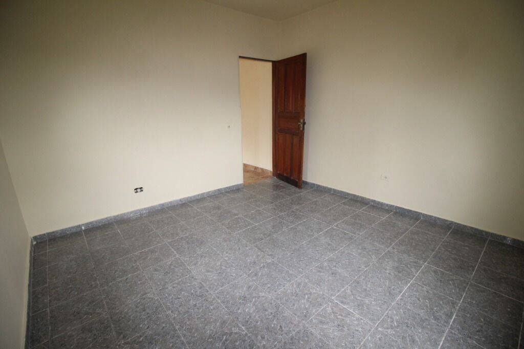 Casa à venda com 3 quartos, 107m² - Foto 18